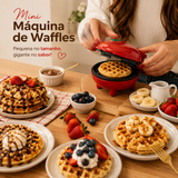 A Mini Máquina de Waffles é perfeita para quem quer preparar waffles quentinhos e dourados de forma simples e prática. Com tamanho compacto e superfície antiaderente, ela ocupa pouco espaço na cozinha e é ideal para preparar cafés da manhã, lanches e sobremesas.

Prepare waffles doces ou salgados e combine com frutas, mel, chocolate, banana, geleias e seus acompanhamentos favoritos. Uma mini waffleira elétrica prática para transformar receitas simples em momentos deliciosos.